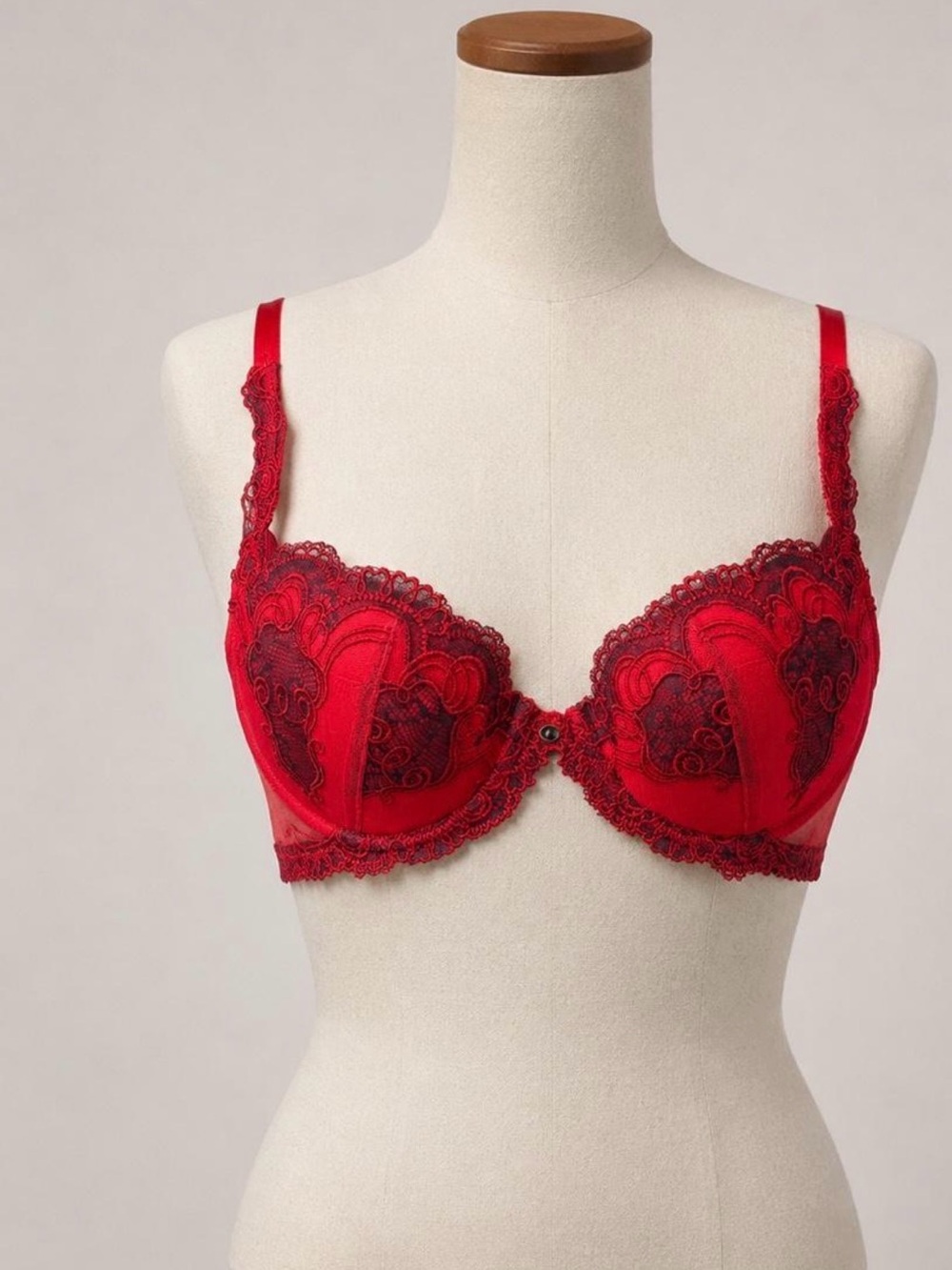 Liz Claiborne Red Lace Underwire Bra with Black Embroidery
